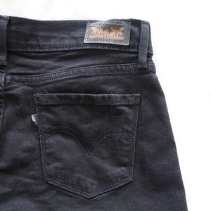 Jet black Levi’s jeans